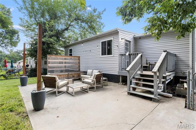 209 Madison Avenue, St Louis, MO 63119
