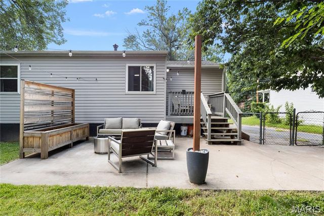 209 Madison Avenue, St Louis, MO 63119