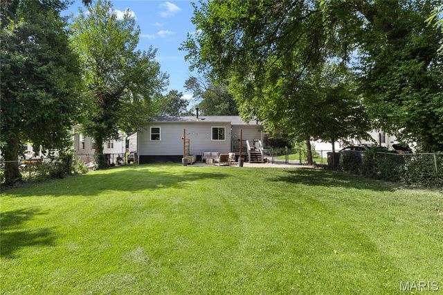 209 Madison Avenue, St Louis, MO 63119