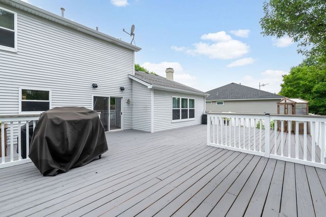 2032 Swan Lane, Elgin, IL 60123