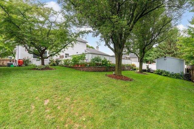 2032 Swan Lane, Elgin, IL 60123