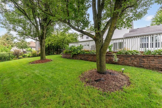2032 Swan Lane, Elgin, IL 60123