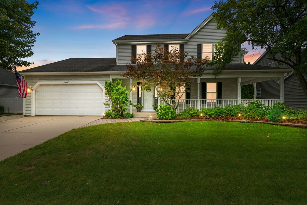 2032 Swan Lane, Elgin, IL 60123