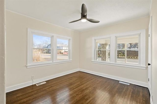 1500 W Lexington Avenue, Independence, MO 64052