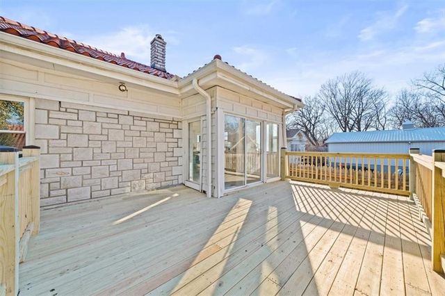 1500 W Lexington Avenue, Independence, MO 64052