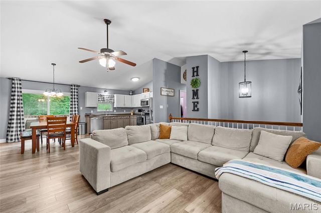 4409 Mockingbird Lane, Hillsboro, MO 63050