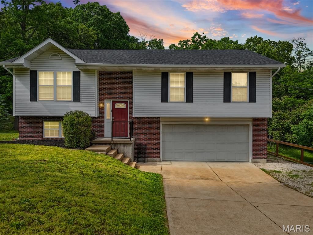 4409 Mockingbird Lane, Hillsboro, MO 63050