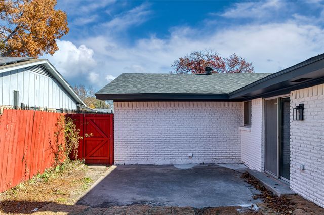 2130 Lemart Street, Grand Prairie, TX 75051