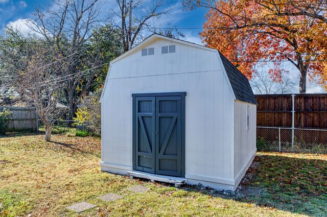 2130 Lemart Street, Grand Prairie, TX 75051