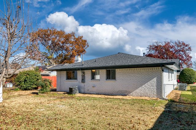 2130 Lemart Street, Grand Prairie, TX 75051