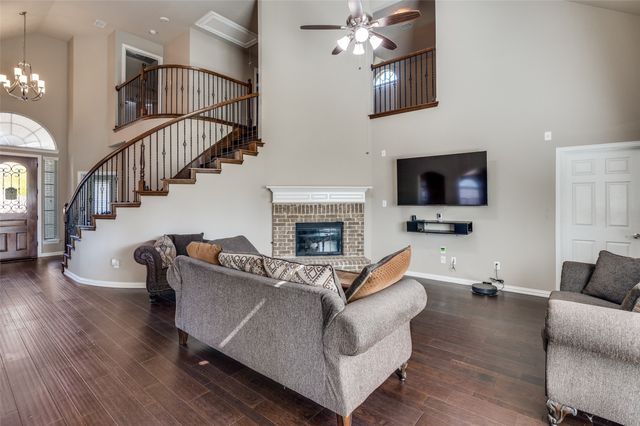 1840 River Run Drive, Desoto, TX 75115