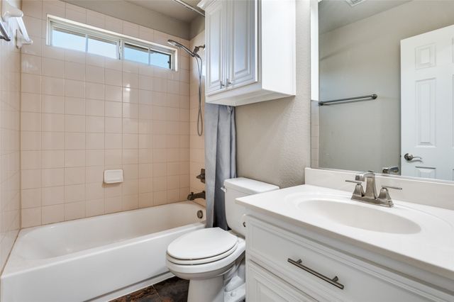 1840 River Run Drive, Desoto, TX 75115