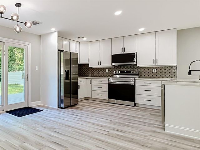 11572 SE 60TH AVENUE, Belleview, FL 34420