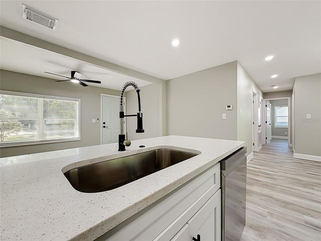 11572 SE 60TH AVENUE, Belleview, FL 34420