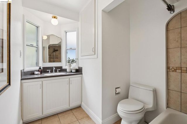 3530 Victor Ave, Oakland, CA 94619