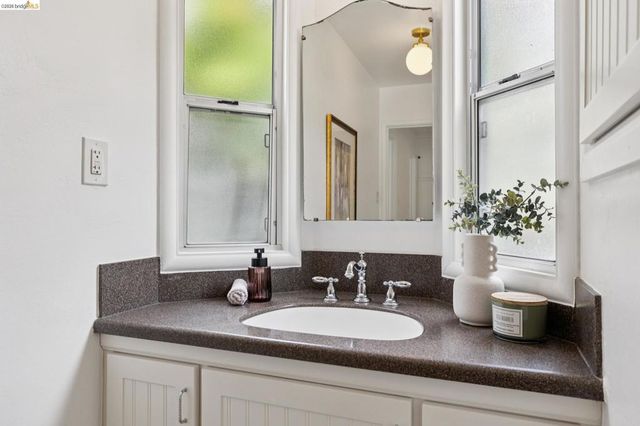 3530 Victor Ave, Oakland, CA 94619