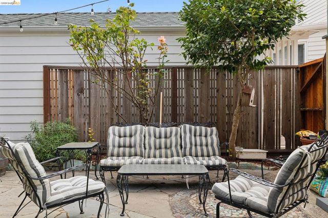 3530 Victor Ave, Oakland, CA 94619