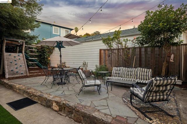 3530 Victor Ave, Oakland, CA 94619