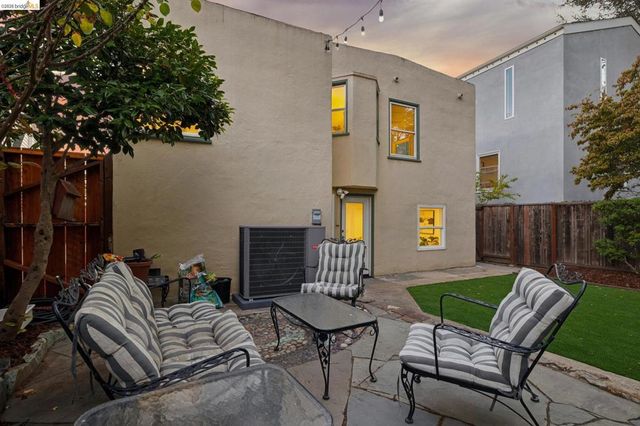 3530 Victor Ave, Oakland, CA 94619