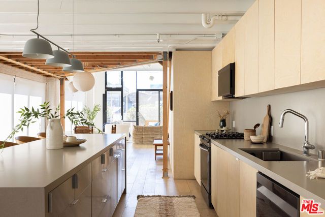 1850 Industrial Street 107, Los Angeles, CA 90021