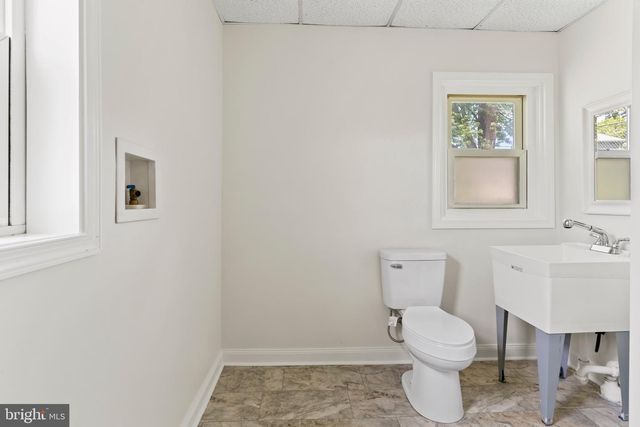 1231 E CARACAS AVE, Hershey, PA 17033