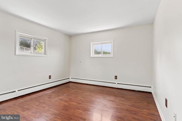 1231 E CARACAS AVE, Hershey, PA 17033