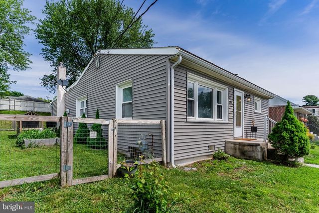1231 E CARACAS AVE, Hershey, PA 17033