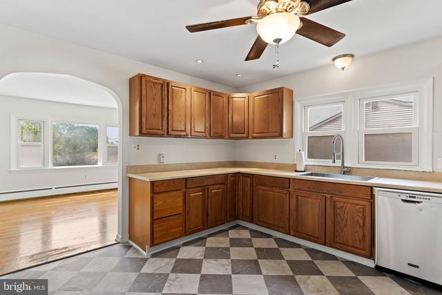 1231 E CARACAS AVE, Hershey, PA 17033