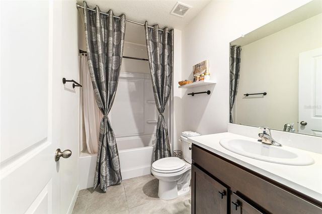 13 HICKORY COURSE CIRCLE, Ocala, FL 34472