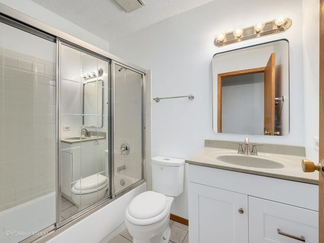 1475 Merrimac Lane, Hanover Park, IL 60133