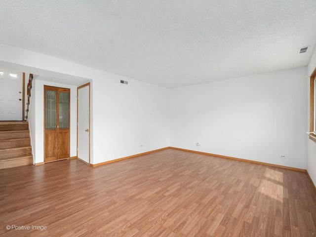 1475 Merrimac Lane, Hanover Park, IL 60133