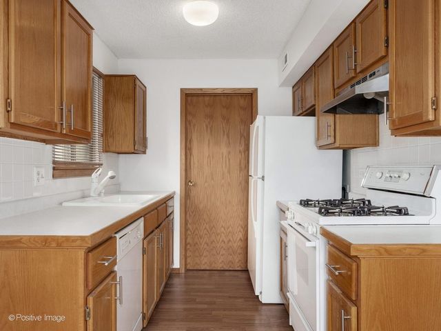 1475 Merrimac Lane, Hanover Park, IL 60133