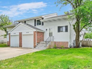 1475 Merrimac Lane, Hanover Park, IL 60133