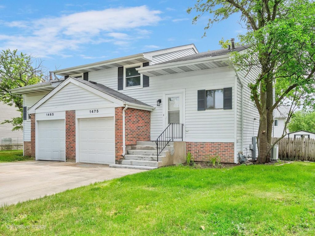 1475 Merrimac Lane, Hanover Park, IL 60133