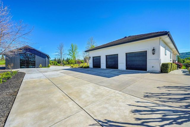 3185 Rattlesnake Rd, Newcastle, CA 95658