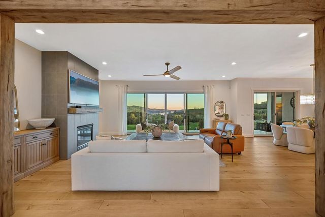 3185 Rattlesnake Rd, Newcastle, CA 95658