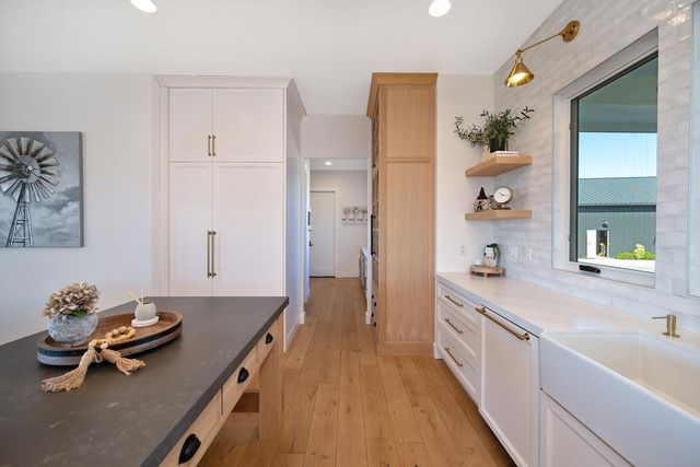 3185 Rattlesnake Rd, Newcastle, CA 95658