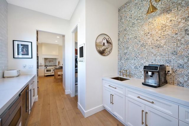 3185 Rattlesnake Rd, Newcastle, CA 95658