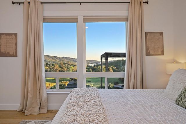 3185 Rattlesnake Rd, Newcastle, CA 95658
