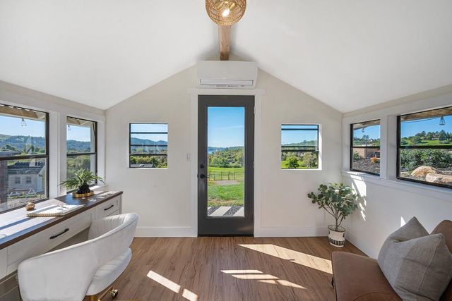 3185 Rattlesnake Rd, Newcastle, CA 95658
