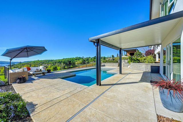 3185 Rattlesnake Rd, Newcastle, CA 95658