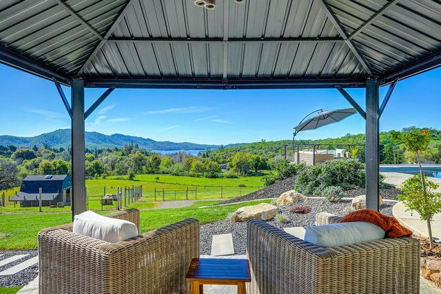 3185 Rattlesnake Rd, Newcastle, CA 95658