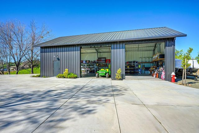 3185 Rattlesnake Rd, Newcastle, CA 95658