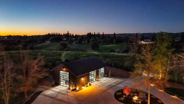 3185 Rattlesnake Rd, Newcastle, CA 95658