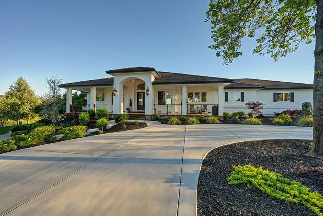3185 Rattlesnake Rd, Newcastle, CA 95658