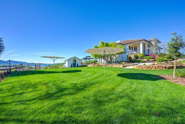 3185 Rattlesnake Rd, Newcastle, CA 95658