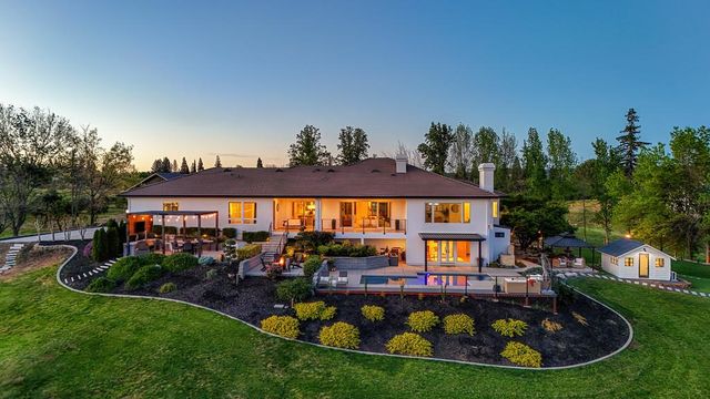 3185 Rattlesnake Rd, Newcastle, CA 95658