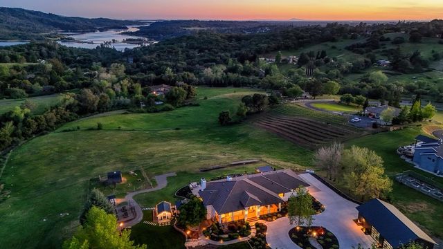 3185 Rattlesnake Rd, Newcastle, CA 95658