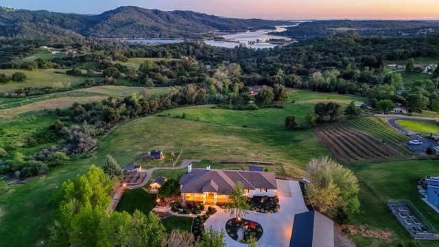 3185 Rattlesnake Rd, Newcastle, CA 95658
