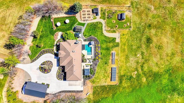 3185 Rattlesnake Rd, Newcastle, CA 95658